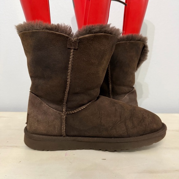 UGG Women's Bailey Button II Boots Size 7 - Picture 2 of 9